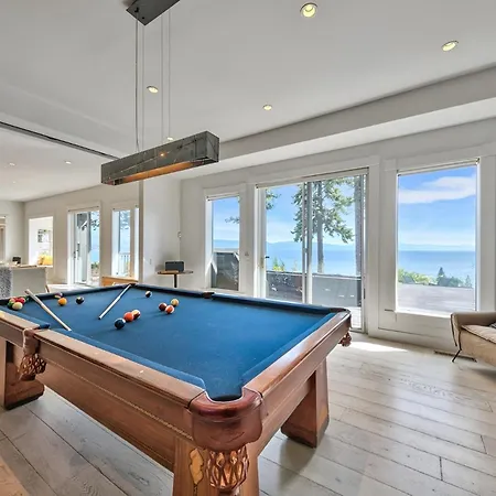Luxury - - With Jacuzzi